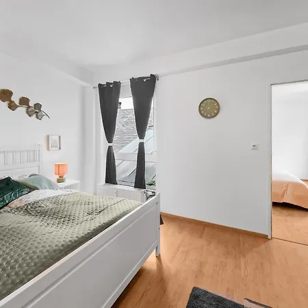 View 2 Bedroom For 4 *